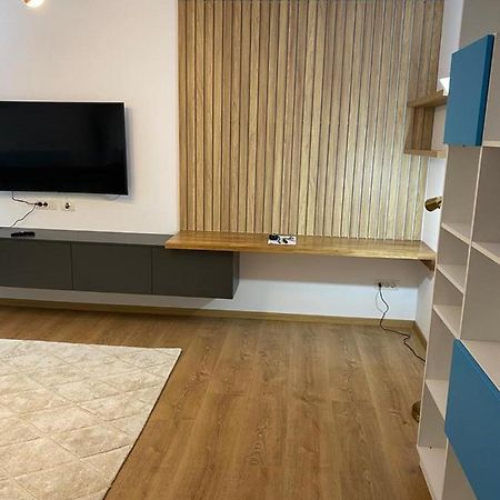 Mery Luxury Apartment Галац Экстерьер фото