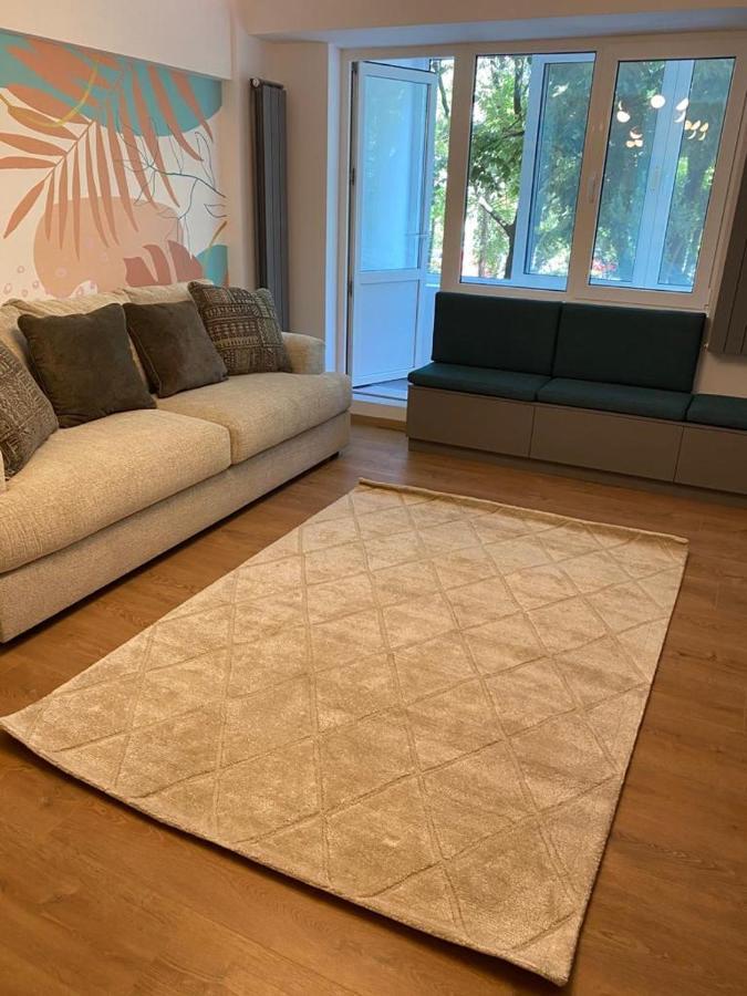 Mery Luxury Apartment Галац Экстерьер фото
