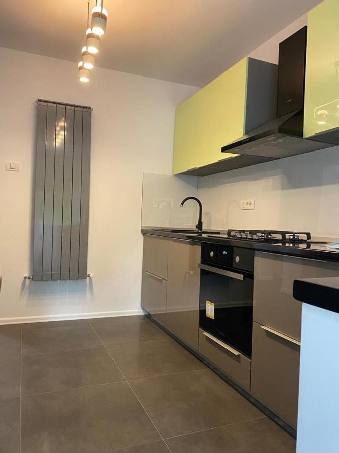 Mery Luxury Apartment Галац Экстерьер фото